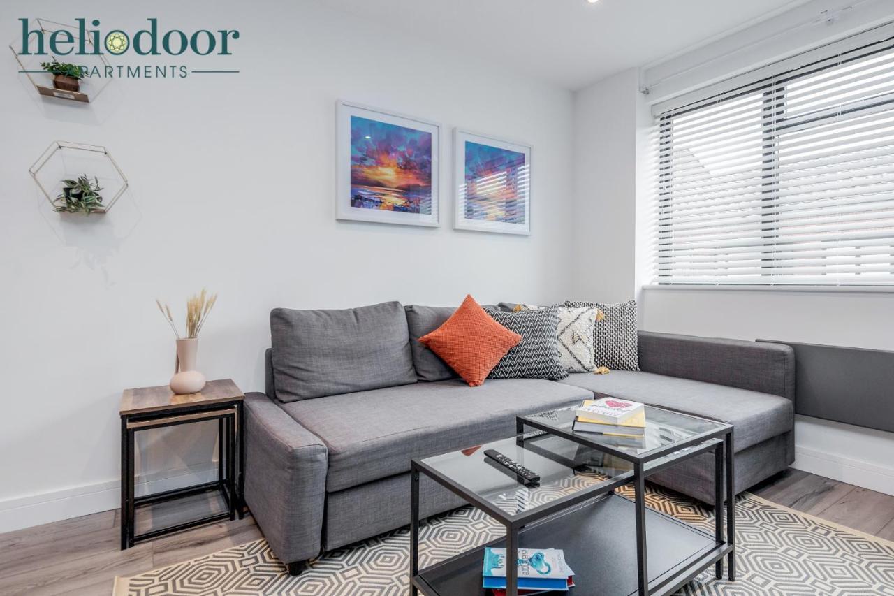 Milton Keynes Apartments, Sleeps Up To 5, Free Parking, Free Wifi & Movies, 7 Mins Drive To Milton Keynes Central Station For Direct Trains To London & The North Экстерьер фото