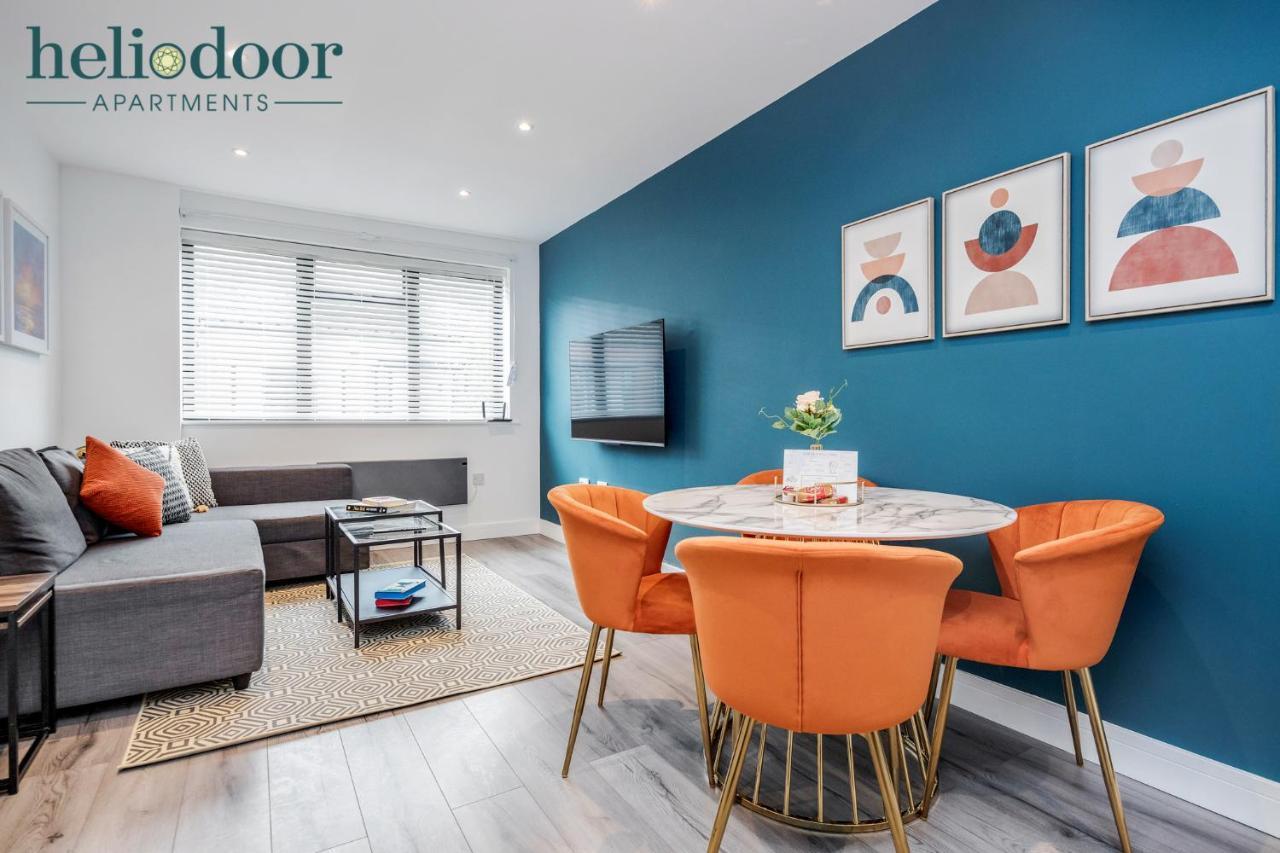 Milton Keynes Apartments, Sleeps Up To 5, Free Parking, Free Wifi & Movies, 7 Mins Drive To Milton Keynes Central Station For Direct Trains To London & The North Экстерьер фото