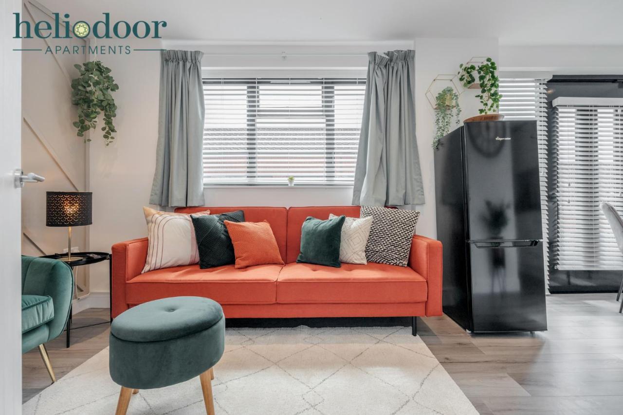 Milton Keynes Apartments, Sleeps Up To 5, Free Parking, Free Wifi & Movies, 7 Mins Drive To Milton Keynes Central Station For Direct Trains To London & The North Экстерьер фото