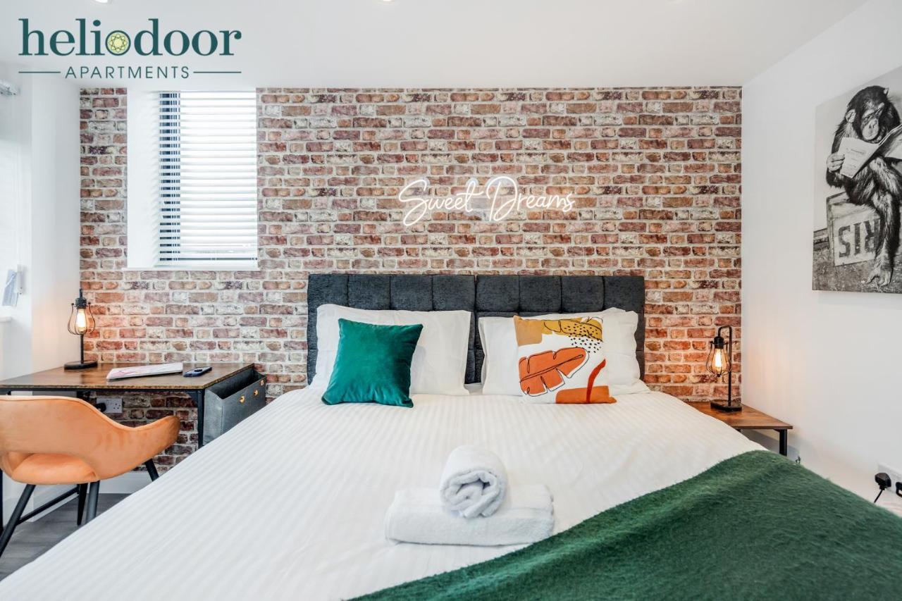 Milton Keynes Apartments, Sleeps Up To 5, Free Parking, Free Wifi & Movies, 7 Mins Drive To Milton Keynes Central Station For Direct Trains To London & The North Экстерьер фото