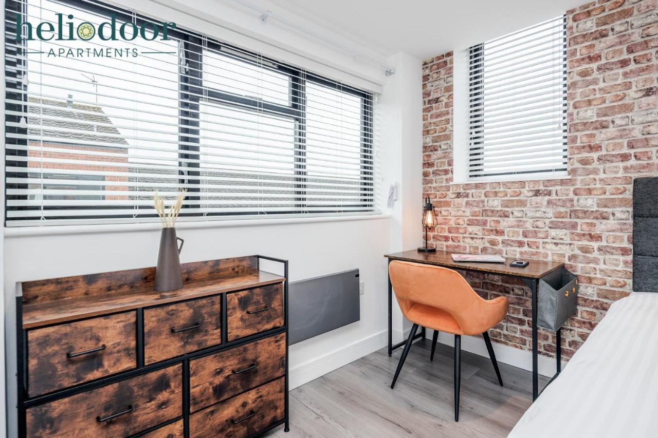 Milton Keynes Apartments, Sleeps Up To 5, Free Parking, Free Wifi & Movies, 7 Mins Drive To Milton Keynes Central Station For Direct Trains To London & The North Экстерьер фото