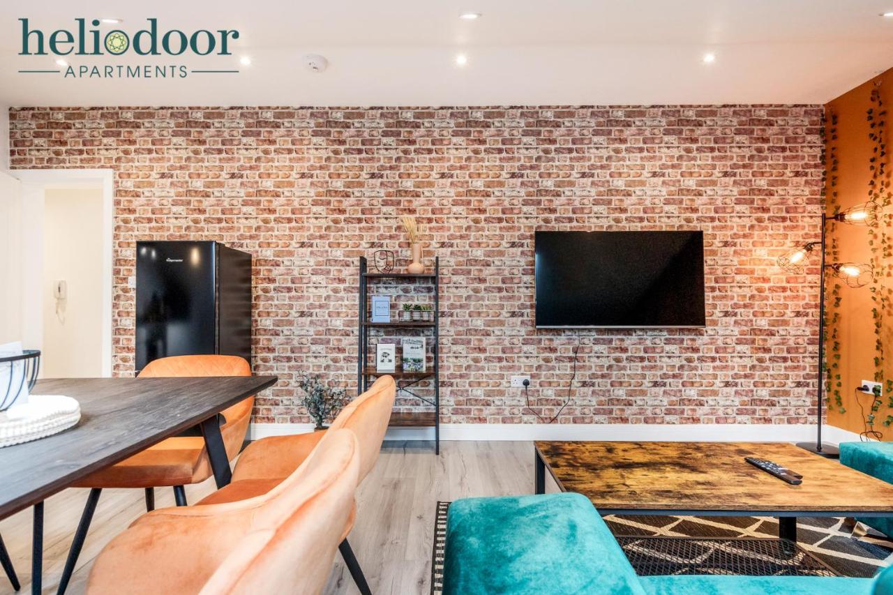 Milton Keynes Apartments, Sleeps Up To 5, Free Parking, Free Wifi & Movies, 7 Mins Drive To Milton Keynes Central Station For Direct Trains To London & The North Экстерьер фото